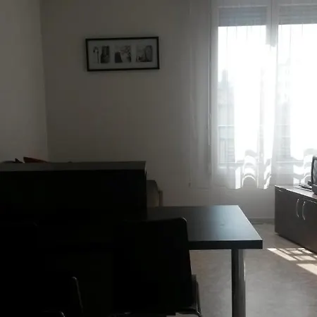 Bed In City - Le Virgile Lägenhetshotell Lyon