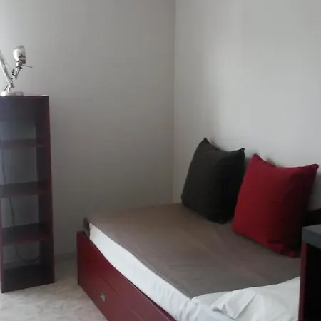 Bed In City - Le Virgile 3*