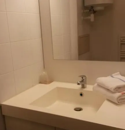 Bed In City - Le Virgile
